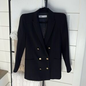 Zara double breasted black blazer, w/shoulder pads. Size M.